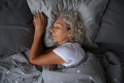 Uleiul de cânepă – soluția naturală pentru insomnie și somn profund